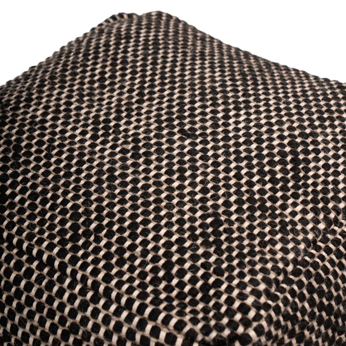 Atcham Woll- & Baumwoll-Ottomanhocker – Schwarz